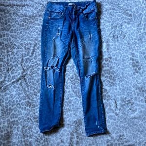 Distressed Skinny Jeans (4)